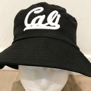 Black “Cali” Bucket Hat